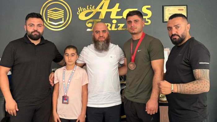 ŞAMPİYONLAR ÖDÜLLENDİRİLDİ